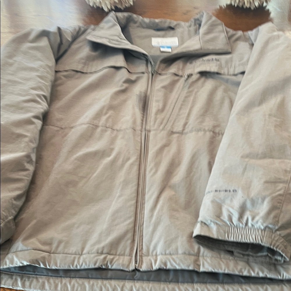 Columbia Men's khaki Performance coat with Omni-Shield.  Medium to heavy